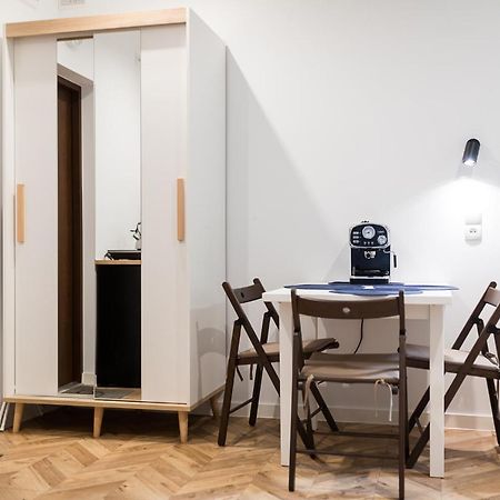 레스코 Apartament Na Plantach 아파트 외부 사진