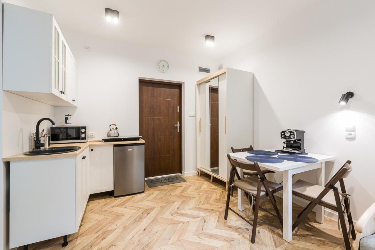 레스코 Apartament Na Plantach 아파트 외부 사진