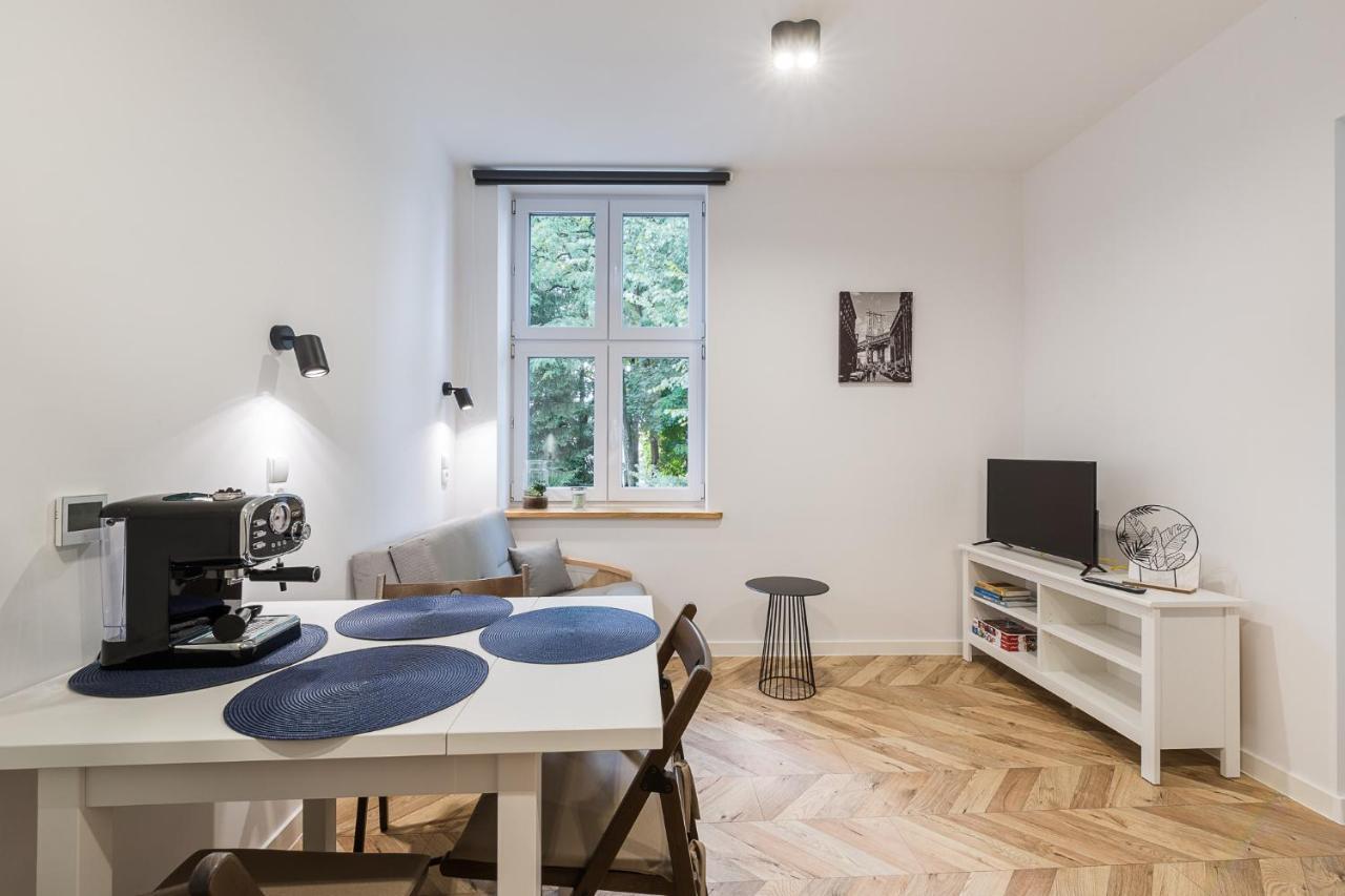 레스코 Apartament Na Plantach 아파트 외부 사진