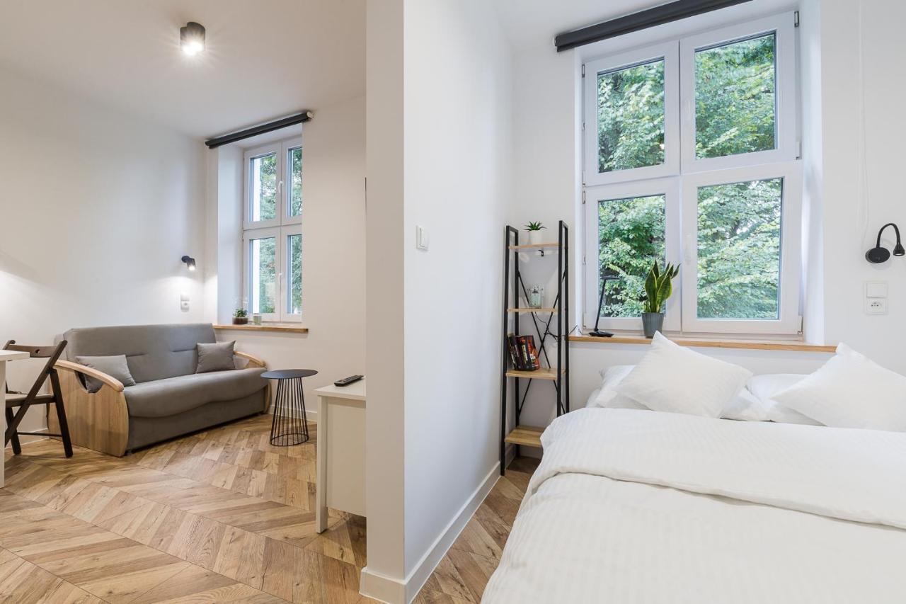 레스코 Apartament Na Plantach 아파트 외부 사진