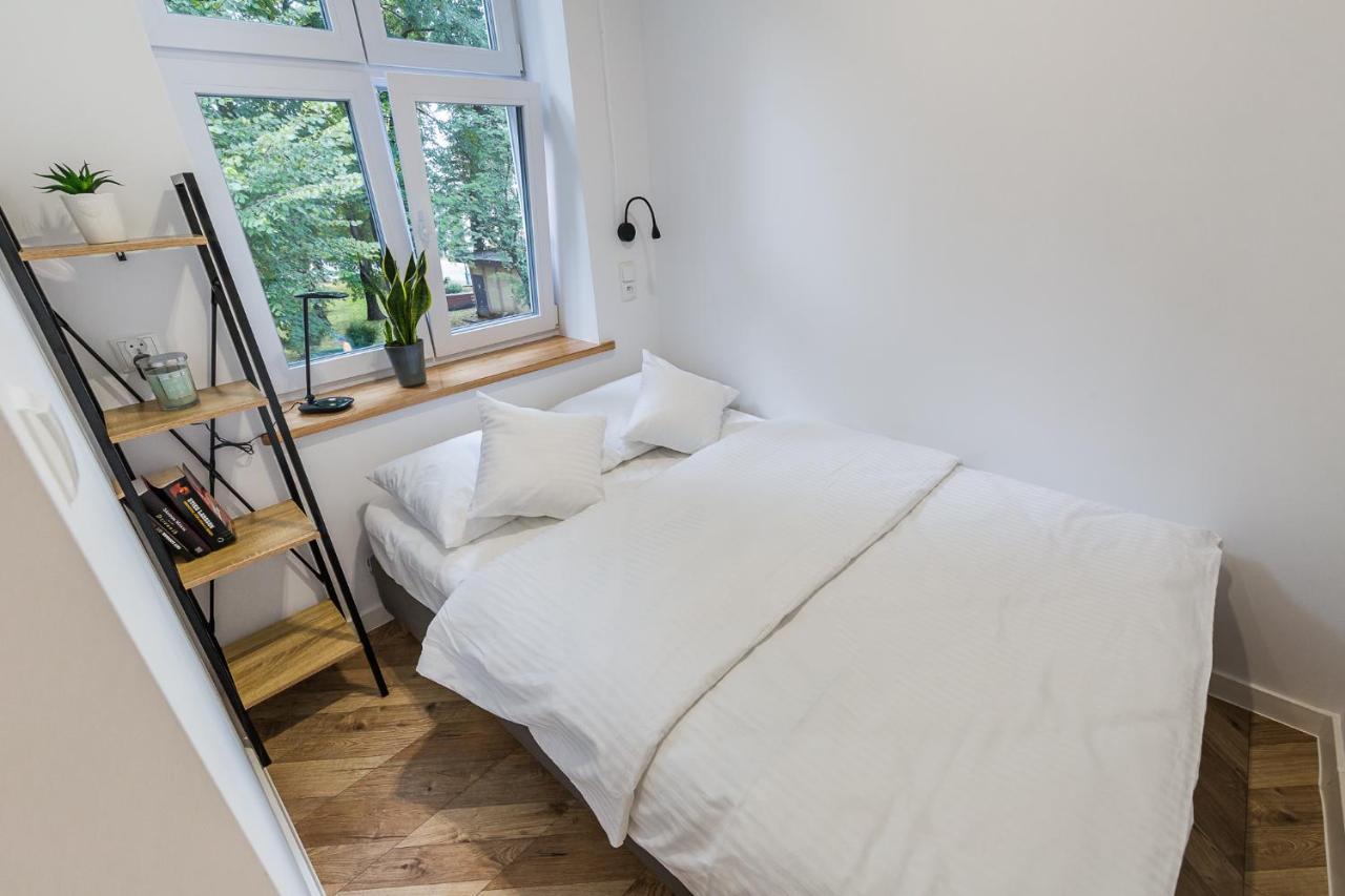 레스코 Apartament Na Plantach 아파트 외부 사진